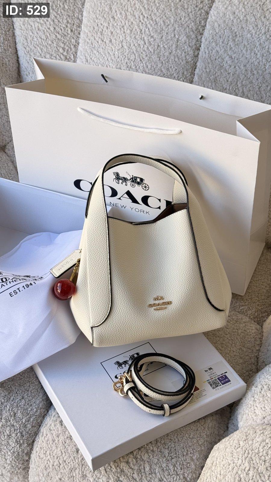 شنطة - COACH Hadley Hobo 21 / شامل علبة كواليتي ماستر